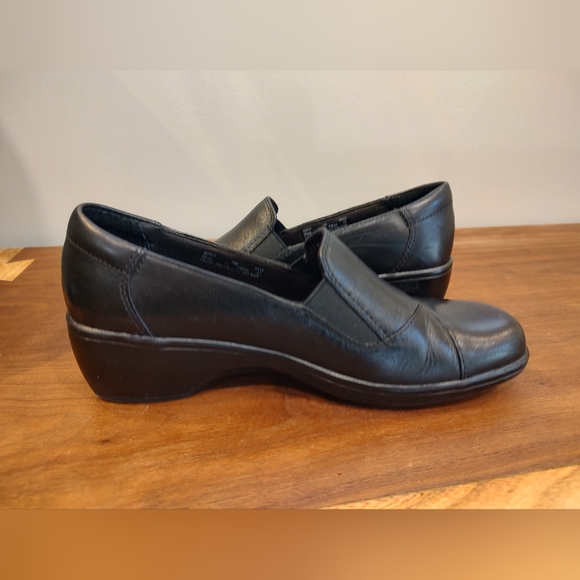 Clarks Bendables - Picture 2 of 10